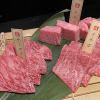 焼肉専科 肉の切り方 日本橋本店 - 