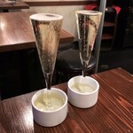 イタリアンバール　イル　カドッチョ - こぼれスパークリング（550円）