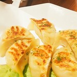 ファンズ 円山 - 鍋張り餃子