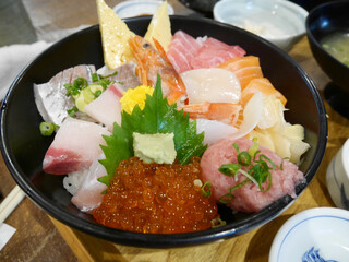 沼津に来たら海鮮丼は必食 おすすめの海鮮丼のお店選 食べログまとめ 沼津に来たら海鮮丼は必食 おすすめの海鮮丼のお店選 食べログまとめ