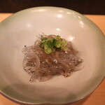 季節料理 よし野 - お通し（白魚）