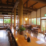 花の季 - 古民家風の落ち着いた店内