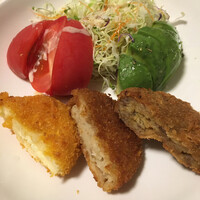 大和榛原牛 うし源 本店 - カンタンご飯に最強のコロッケです