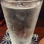 鳥田中 - ワイフを待つ間に六代目百合の水割りをいただきます