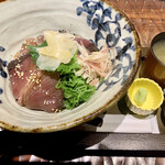 わらやき屋 - かつお漬け丼780円