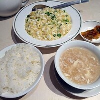 中国飯店 三田店 - 上海蟹と卵白の炒め定食950円