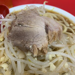 ラーメン二郎 - 豚ちゃん一枚目