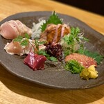 炭匠 やきとり亭 - 料理写真:鶏のお造り盛り合わせ　5種