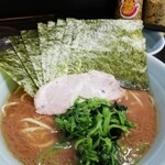 横浜家系らーめん 五十三家 - ラーメン￥720＋のり￥150＋半ライス￥30