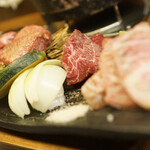 大衆炭火焼肉ジンギスカン ホルモン酒場 風土. - 