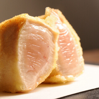 米油100%でサクっと揚げる、素材の持ち味を活かす天ぷら