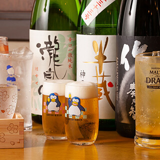 We offer nostalgic chu-hi and beer to enjoy in vintage glasses.