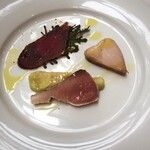 ダ オルモ - ランチ：前菜盛り合わせはカツオ、お肉、マグロ。