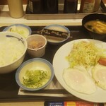 Matsuya - ソーセージエッグW定食のご飯ミニ(440円)