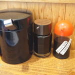 清水港　みなみ  - 鮪用の醤油は2種類