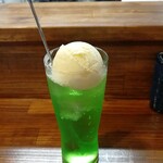 串焼き 巴 - キンミヤクリームソーダ（勝手にオーダー品）