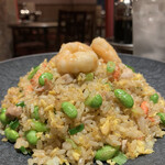 DRUNK DRAGON Chinese kitchen - 五目炒飯 950円。