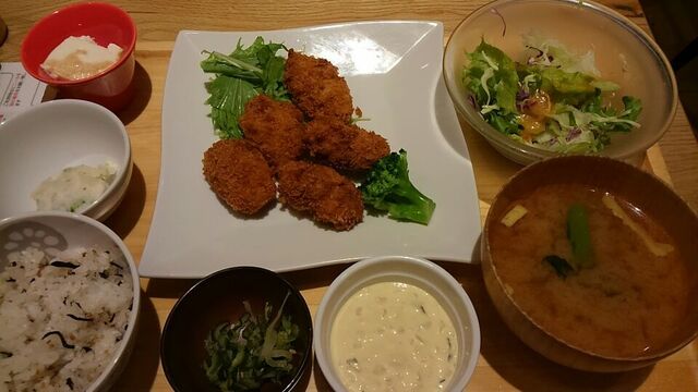 おぼんdeごはん 二子玉川ライズs C店 二子玉川 定食 食堂 食べログ