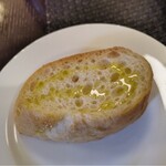 ビストロ グラッソ - “パン&オリーヴオイル”