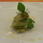 アフェット - つぶ貝とアボガドのマリネ　肝のピュレ