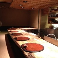 明日香 下北沢店 - 幅広のカウンター