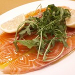 ピッツェリア パーレンテッシ - ⚫スモークサーモンとレモンのカルパッチョ  