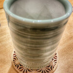 鮨 一 - 一杯一杯作ったお茶。コースターが素敵です