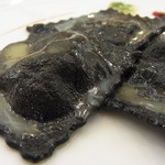 アフェット - 蛸のラビオリ　赤ワインソース　ジェノベーゼ