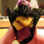 照寿司 - キャビア、赤海胆、鮪の三重奏