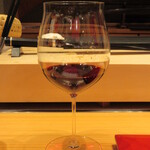 照寿司 - 年代物の赤のグラスをいただきました、有難うございます