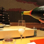 照寿司 - ボランジェのボトル 17200円