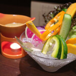 Ikebukuro Nikubarubon - 有機野菜のバーニャカウダー