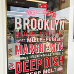 ドミノ・ピザ - 