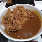 吉野家 - 肉だく牛カレー(並盛) 598円(税別)