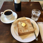 サイフォニーコーヒー - 厚切りトーストモーニング540円