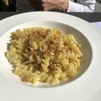 grigio la tavola - 