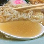麺屋 双喜 - このスープ。美味しんだな。