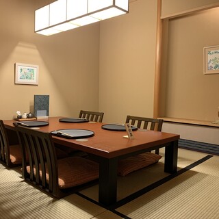 特別個室のご予約はお電話にて承ります。