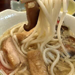 五島うどんと酒菜 はちびら - チャンポンで楽しむ