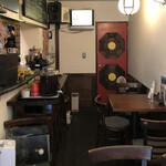 五島うどんと酒菜 はちびら - 店内