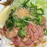炭焼地鶏 まくら - 鶏トロユッケ