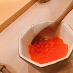 鮨 しゅん輔 - 塩いくら。濃厚。醤油とは全然別のものですね