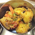 NEPALI CUISINE HUNGRY EYE Dine & Bar - ジャガイモ等のタルカリ（おかず）