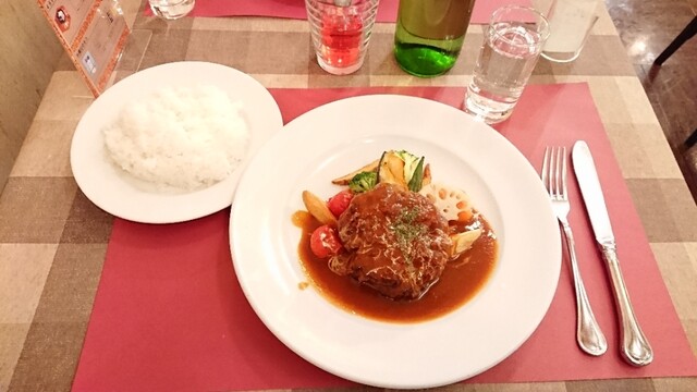 神戸ブランド亭 モザイク店 コウベブランドテイ ハーバーランド ステーキ 食べログ