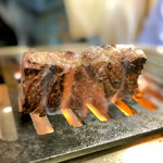 スタミナ苑 - 特上ハラミ 焼き焼き風景