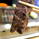 スタミナ苑 - 特上ハラミ 食べ頃リフト