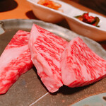 焼肉 一升びん - 