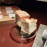 インカント - 本日もシチリアのパン、ゴマの方、とっ散らかります！