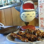 学大酒場エビス参 - 右から 軟骨、皮、豚トロ？だっけ(タレ)