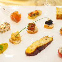 ブルガズ アダ - Karişik Meze（前菜）一品一品手間暇かけたメゼ（前菜）たちを賑やかに華やかに14〜19世紀の前菜の盛り合わせ